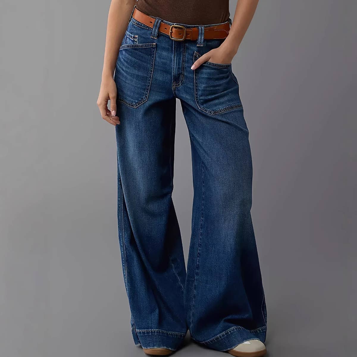Stretchy casual wide-leg jeans